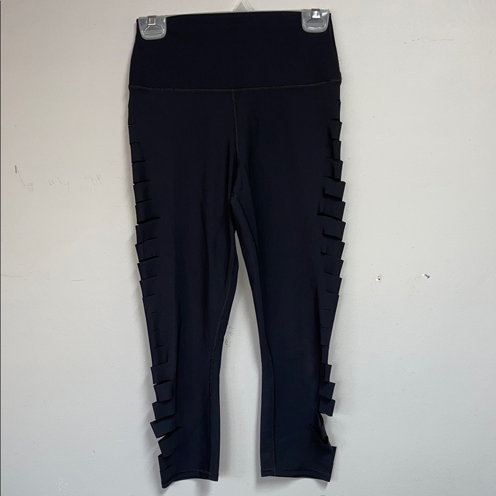 Alo Yoga High Waisted Side Leg Slice Crop Leggings